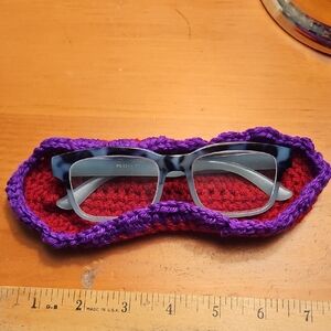 Handcrafted Purple & Red Crochet Eyeglasses Tray